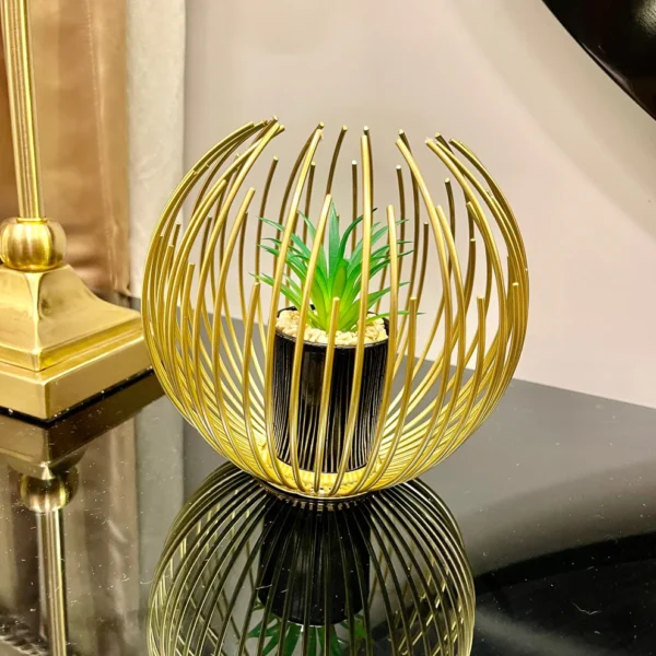 METALLIC GOLDEN GLOBE DECOR WITH PLANTER INSIDE - Image 3